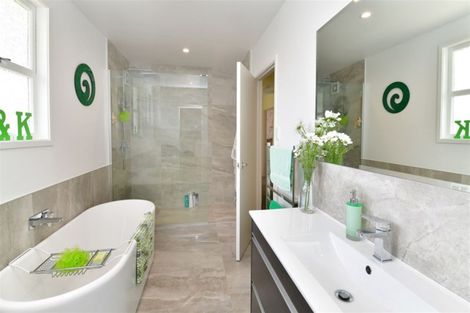 Photo of property in 622a Whangaparaoa Road, Stanmore Bay, Whangaparaoa, 0932