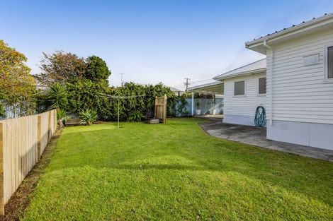 Photo of property in 191 Seaview Road, Westown, New Plymouth, 4310