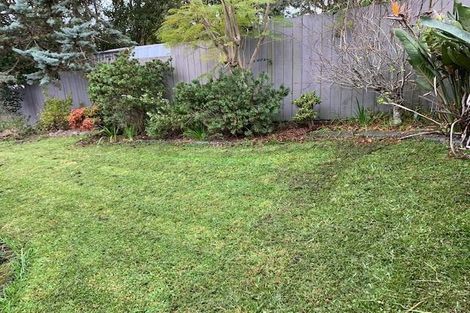 Photo of property in 1/29 Radiata Lane, Chatswood, Auckland, 0626