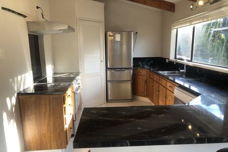 Photo of property in 24a East Coast Road, Milford, Auckland, 0620