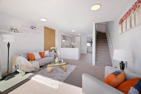 Photo of property in 27 Haroto Street, Manukau, Auckland, 2104