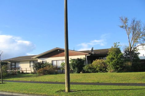 Photo of property in 3 Burton Crescent, Flaxmere, Hastings, 4120