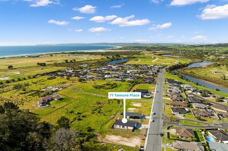 Photo of property in 71 Tamure Place, Ruakaka, 0116