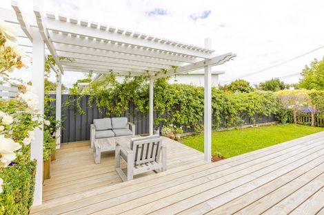 Photo of property in 59 Ferry Road, Clive, 4102