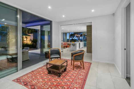 Photo of property in 58a Peter Terrace, Castor Bay, Auckland, 0620