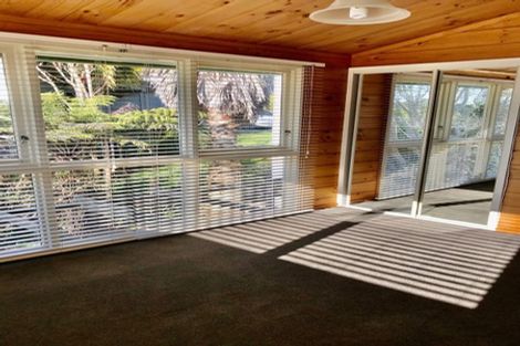 Photo of property in 11 Thelma Crescent, Torbay, Auckland, 0630