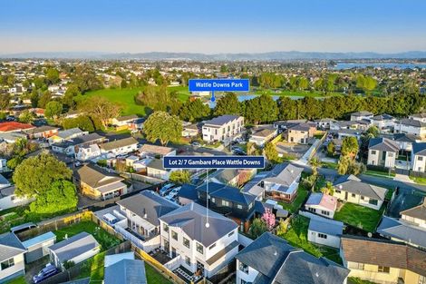 Photo of property in 2/7 Gambare Place, Wattle Downs, Auckland, 2103
