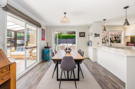 Photo of property in 44 Rewarewa Crescent, Waikanae, 5036