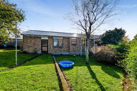 Photo of property in 24 Poplar Grove, Whalers Gate, New Plymouth, 4310