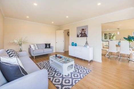 Photo of property in 1 George Deane Place, Greenhithe, Auckland, 0632