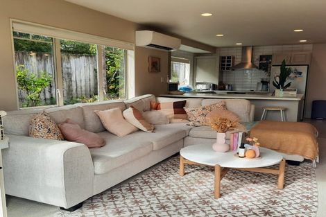 Photo of property in 22 Torkar Road, Clarks Beach, 2122