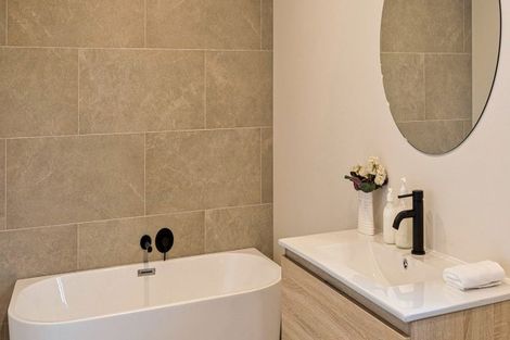 Photo of property in 52a Waipani Road, Te Atatu Peninsula, Auckland, 0610