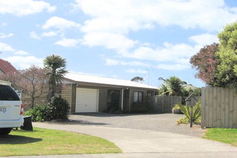 Photo of property in 9 Kimber Grove, Papamoa Beach, Papamoa, 3118