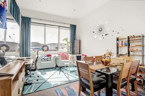 Photo of property in Stadium Garden Flats, 209/107 Thorndon Quay, Pipitea, Wellington, 6011