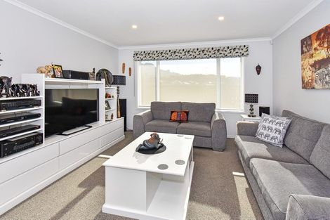 Photo of property in 2 Westmuir Crescent, Pokeno, 2402