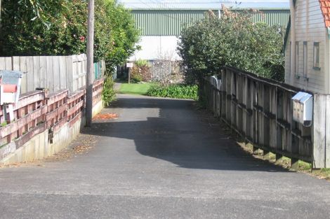 Photo of property in 2/10a View Road, Papakura, 2110