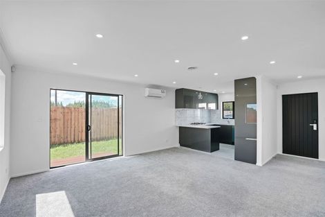 Photo of property in 20a Survila Street, Takanini, 2110
