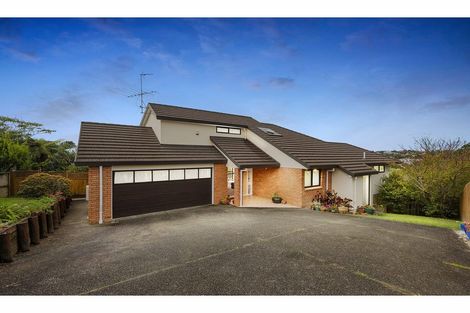 Photo of property in 2/37 Woodlands Crescent, Browns Bay, Auckland, 0630