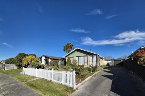 Photo of property in 64 Oriana Crescent, Hornby, Christchurch, 8042