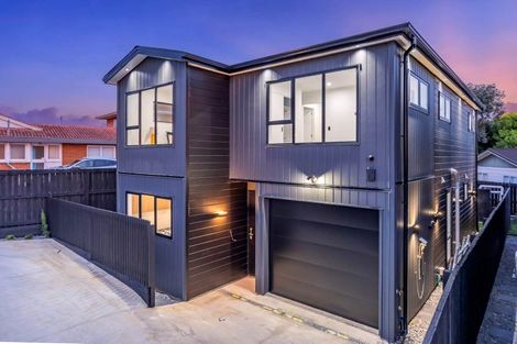 Photo of property in 26a Tupaki Place, Pakuranga Heights, Auckland, 2010