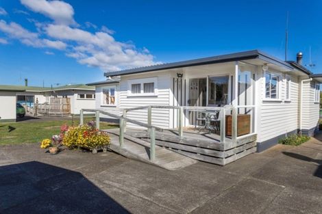 Photo of property in 71 Barraud Street, Dannevirke, 4930