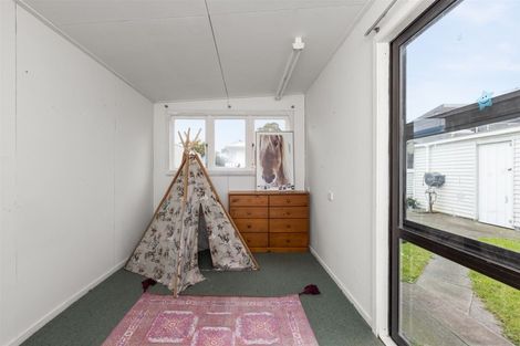 Photo of property in 19 Shrimpton Road, Haumoana, 4102