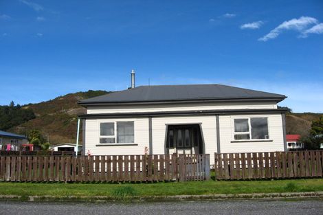 Photo of property in 85 Shiel Street, Reefton, 7830