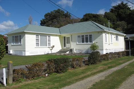 Photo of property in 38 Bledisloe Crescent, Wainuiomata, Lower Hutt, 5014
