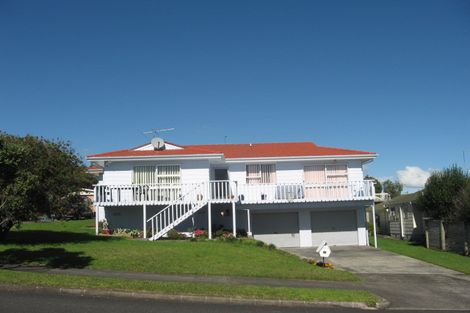 Photo of property in 56 Lewisham Street, Highland Park, Auckland, 2010