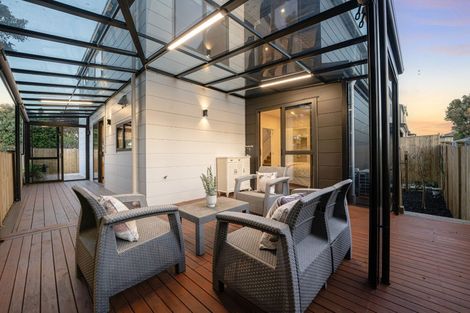 Photo of property in 2c Meadway, Sunnyhills, Auckland, 2010