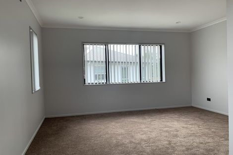 Photo of property in 10 Ambedkar Way, Pukekohe, 2120