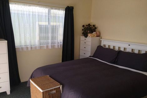 Photo of property in 14 Oxford Street, Fairfield, Hamilton, 3214