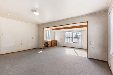 Photo of property in 21 Hobart Crescent, Wattle Downs, Auckland, 2103