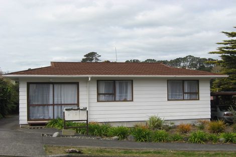 Photo of property in 4 Whitby Place, Westown, New Plymouth, 4310
