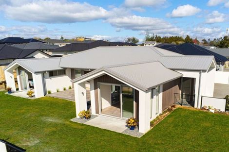 Photo of property in 1 Charlotte Drive, Omokoroa, 3114