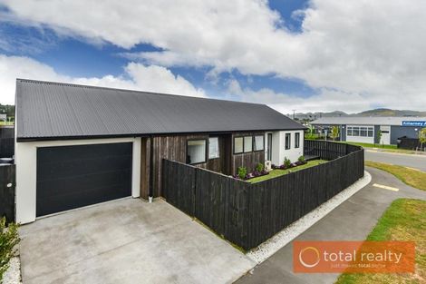 Photo of property in 6 Killarney Avenue, Halswell, Christchurch, 8025