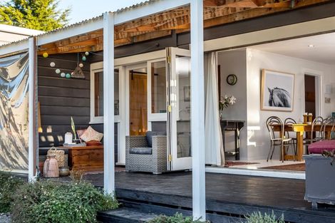 Photo of property in 33 Daniel Street, Martinborough, 5711