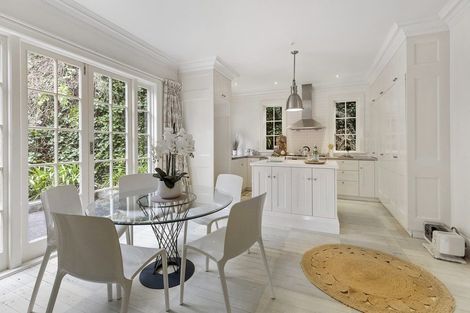 Photo of property in 2 Cluny Avenue, Kelburn, Wellington, 6012