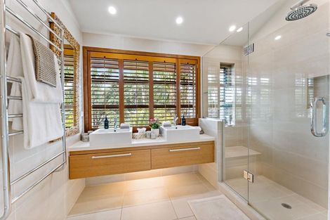 Photo of property in 18a Tiri Road, Milford, Auckland, 0620