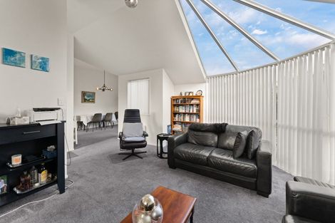 Photo of property in 2 Kings Avenue, South Dunedin, Dunedin, 9012