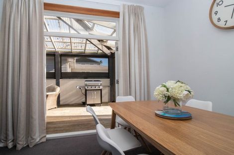 Photo of property in 35 Beach Street, Fitzroy, New Plymouth, 4312