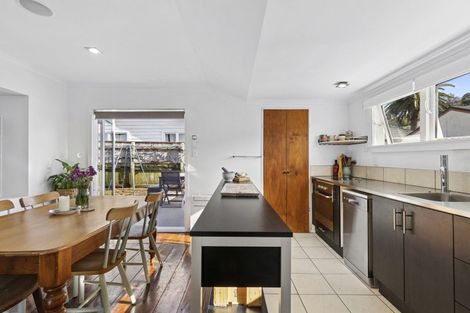 Photo of property in 28a Waimea Road, Nelson South, Nelson, 7010