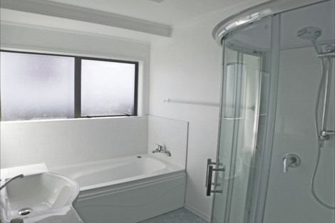 Photo of property in 53 Triangle Road, Massey, Auckland, 0614