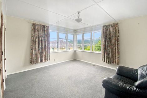 Photo of property in 3 Montgomery Avenue, Karori, Wellington, 6012