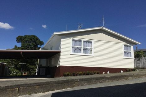 Photo of property in 2/25 Nutsey Avenue, Northcote, Auckland, 0627