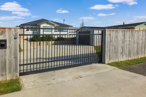 Photo of property in 18 Seabury Avenue, Foxton Beach, Foxton, 4815