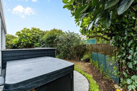 Photo of property in 112a Hine Street, New Plymouth, 4310