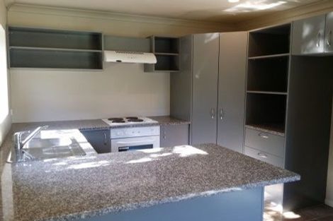 Photo of property in 14 Chablis Place, Henderson, Auckland, 0612