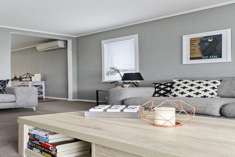 Photo of property in 34 Ranui Avenue, Ranui, Auckland, 0612