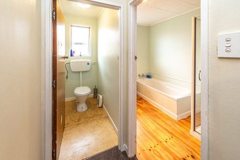 Photo of property in 40 Brassey Street, Waverley, 4510